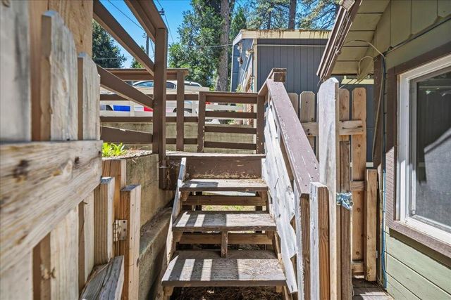 22928 Laurel Lane, Crestline, CA 92325