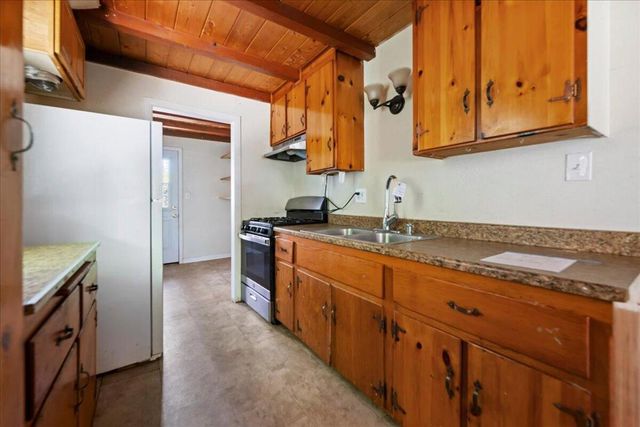 22928 Laurel Lane, Crestline, CA 92325