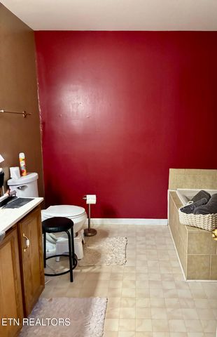 540 Monday Rd, Corryton, TN 37721