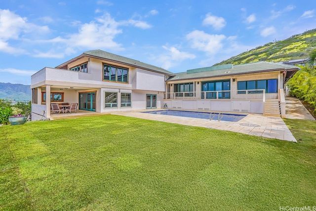 88 Lumahai Street, Honolulu, HI 96825