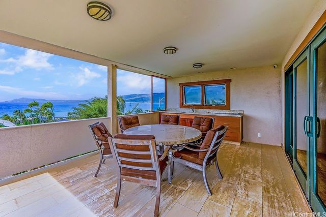 88 Lumahai Street, Honolulu, HI 96825