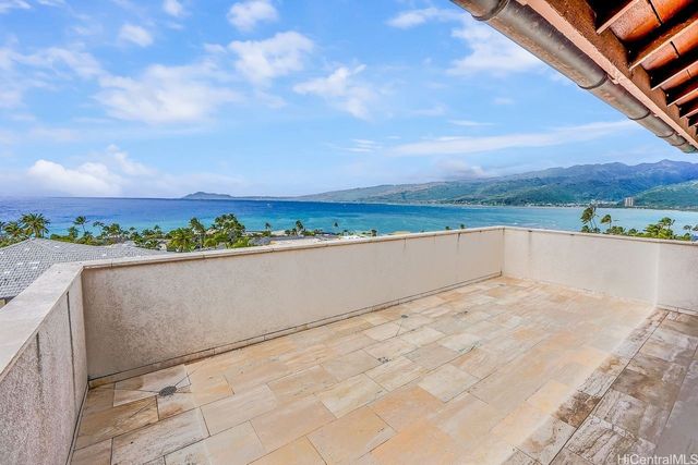 88 Lumahai Street, Honolulu, HI 96825