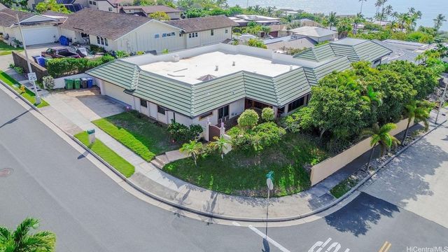 88 Lumahai Street, Honolulu, HI 96825