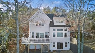 137-138 Sandy Beach Rd, Plymouth, MA 02360