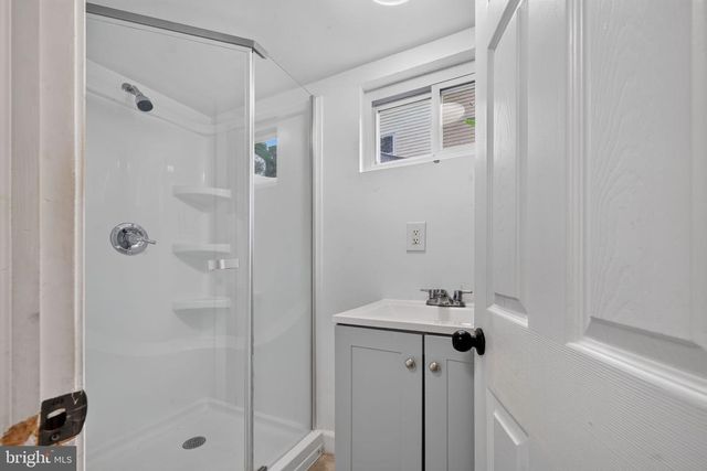 921 MAPLE AVE, Rockville, MD 20851
