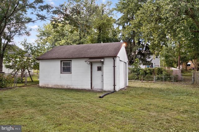 921 MAPLE AVE, Rockville, MD 20851