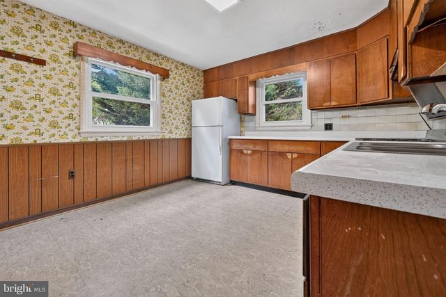 921 MAPLE AVE, Rockville, MD 20851