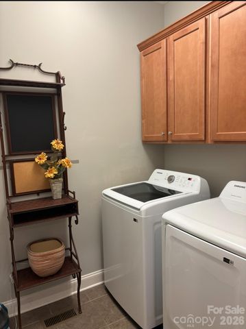 33 Gray Duster Circle, Biltmore Lake, NC 28715