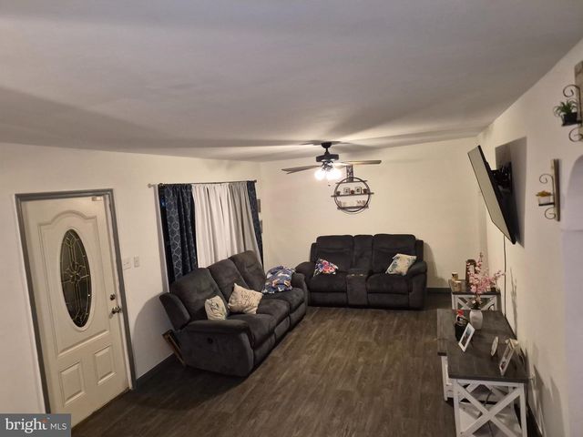 1819 COUNTY HOUSE RD, Woodbury, NJ 08096