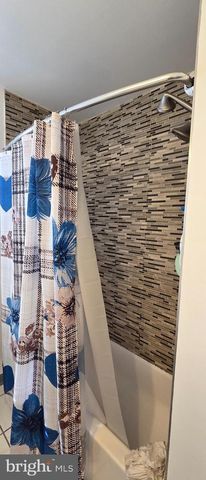 1819 COUNTY HOUSE RD, Woodbury, NJ 08096