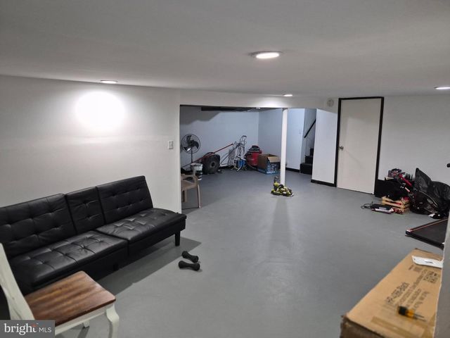 1819 COUNTY HOUSE RD, Woodbury, NJ 08096