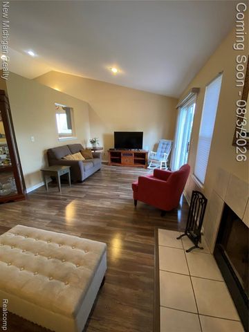 3373 Herrington Drive, Holly, MI 48442