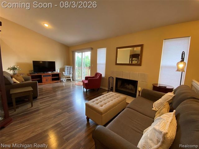 3373 Herrington Drive, Holly, MI 48442