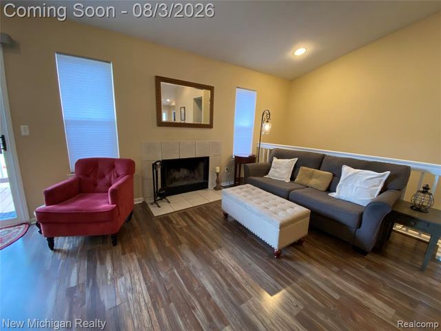 3373 Herrington Drive, Holly, MI 48442