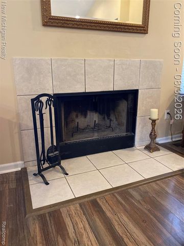 3373 Herrington Drive, Holly, MI 48442