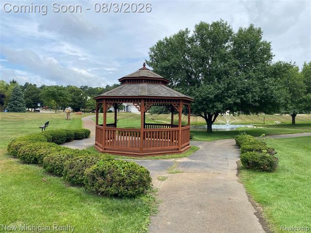 3373 Herrington Drive, Holly, MI 48442