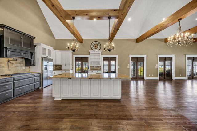 1527 Quail Trail, Manning, SC 29102