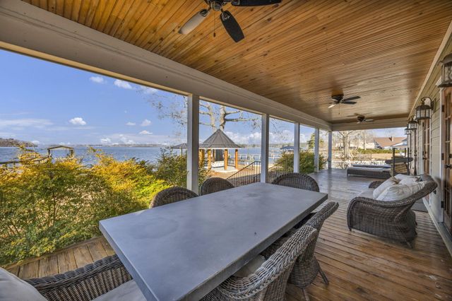 1527 Quail Trail, Manning, SC 29102