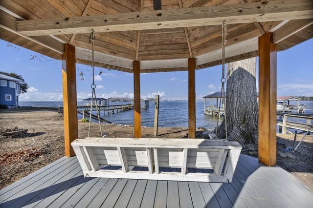 1527 Quail Trail, Manning, SC 29102