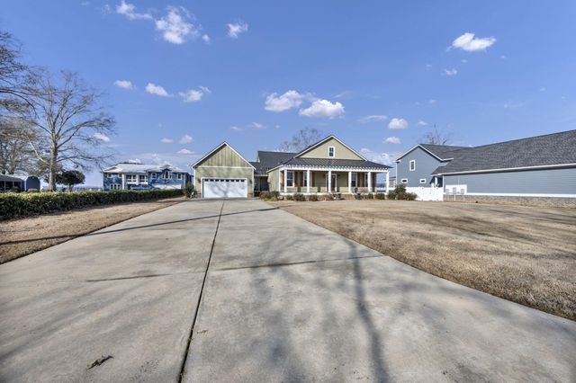 1527 Quail Trail, Manning, SC 29102