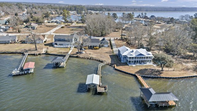 1527 Quail Trail, Manning, SC 29102