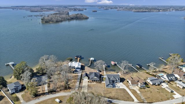 1527 Quail Trail, Manning, SC 29102