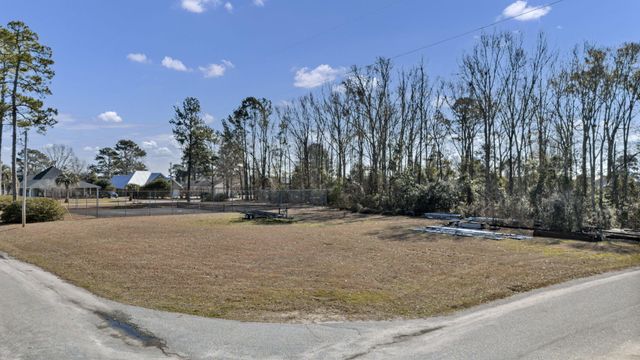 1527 Quail Trail, Manning, SC 29102