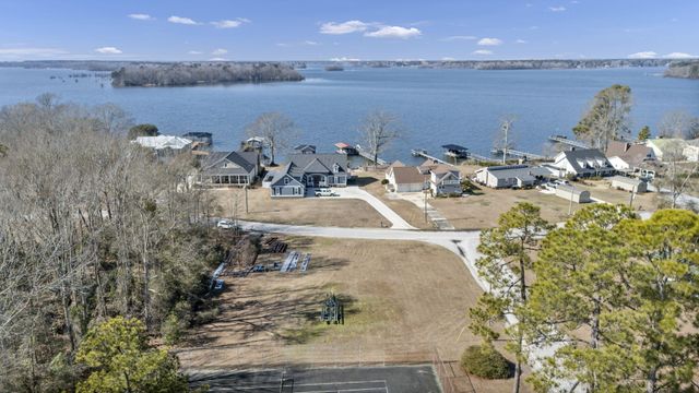 1527 Quail Trail, Manning, SC 29102