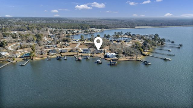 1527 Quail Trail, Manning, SC 29102