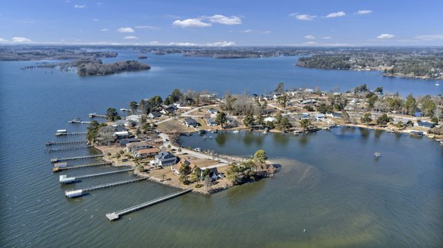 1527 Quail Trail, Manning, SC 29102