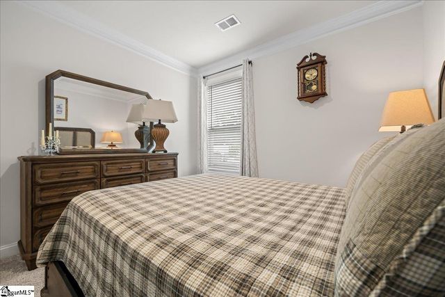 424 Raleighwood Lane, Simpsonville, SC 29681