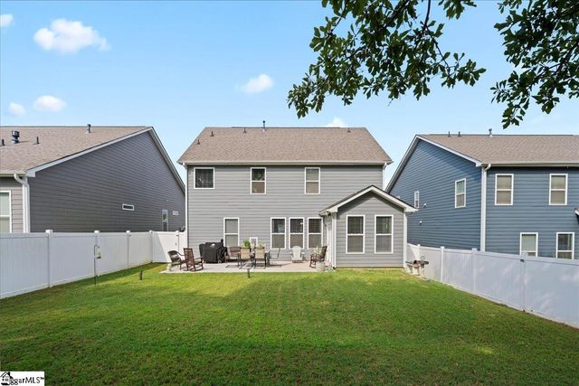 424 Raleighwood Lane, Simpsonville, SC 29681