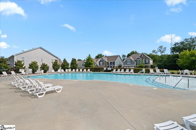 424 Raleighwood Lane, Simpsonville, SC 29681