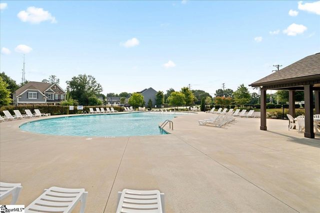 424 Raleighwood Lane, Simpsonville, SC 29681