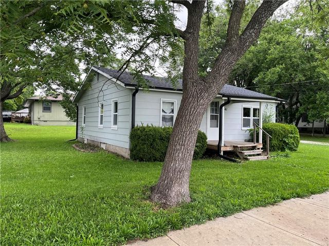 341 W 4th Street, Wellsville, KS 66092