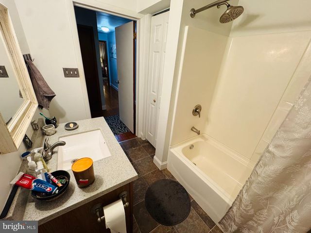 4705 SAINT GEORGE, Reading, PA 19606