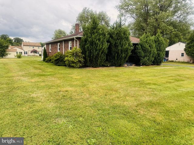 4705 SAINT GEORGE, Reading, PA 19606