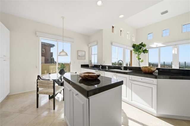 21 Splendore Dr, Newport Coast, CA 92657