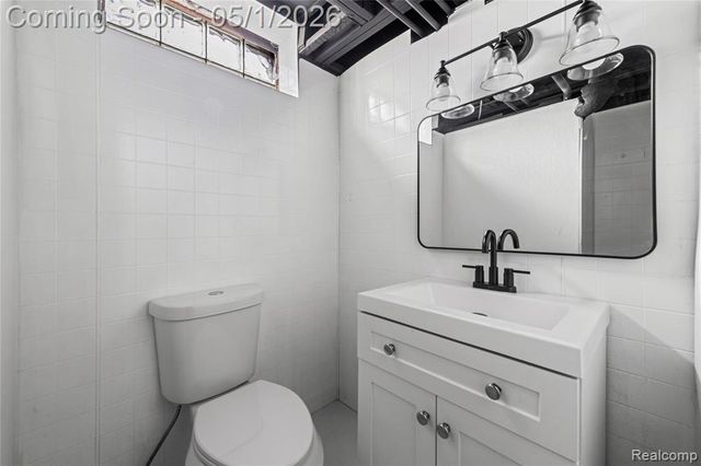 24620 Wood Street, Saint Clair Shores, MI 48080
