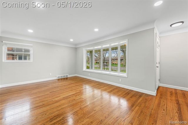 24620 Wood Street, Saint Clair Shores, MI 48080