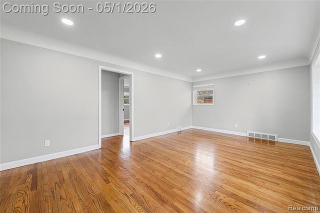 24620 Wood Street, Saint Clair Shores, MI 48080