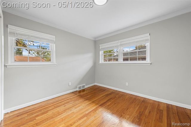 24620 Wood Street, Saint Clair Shores, MI 48080