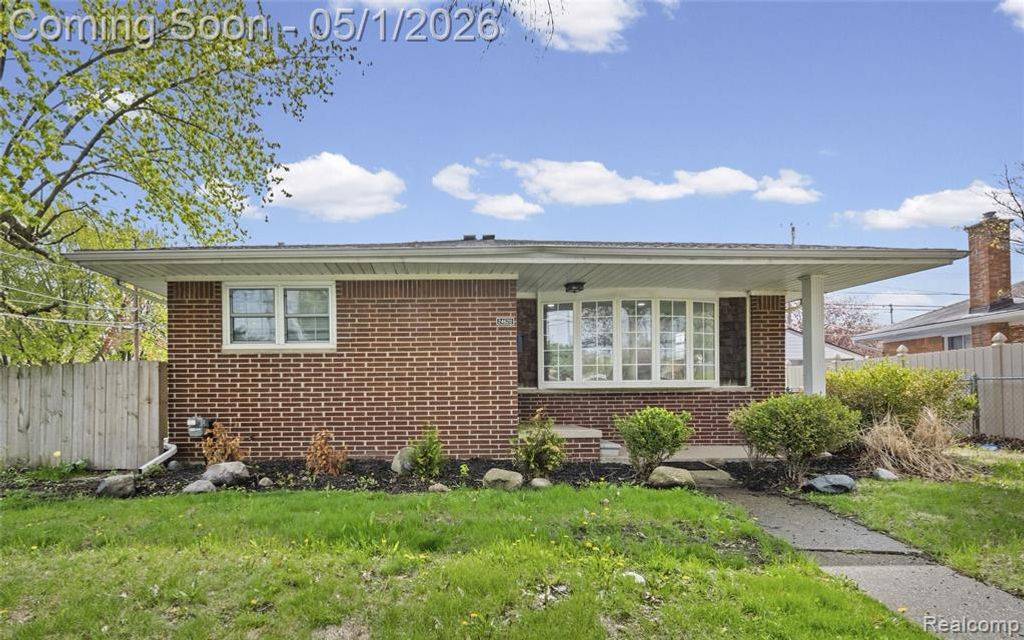 24620 Wood Street, Saint Clair Shores, MI 48080
