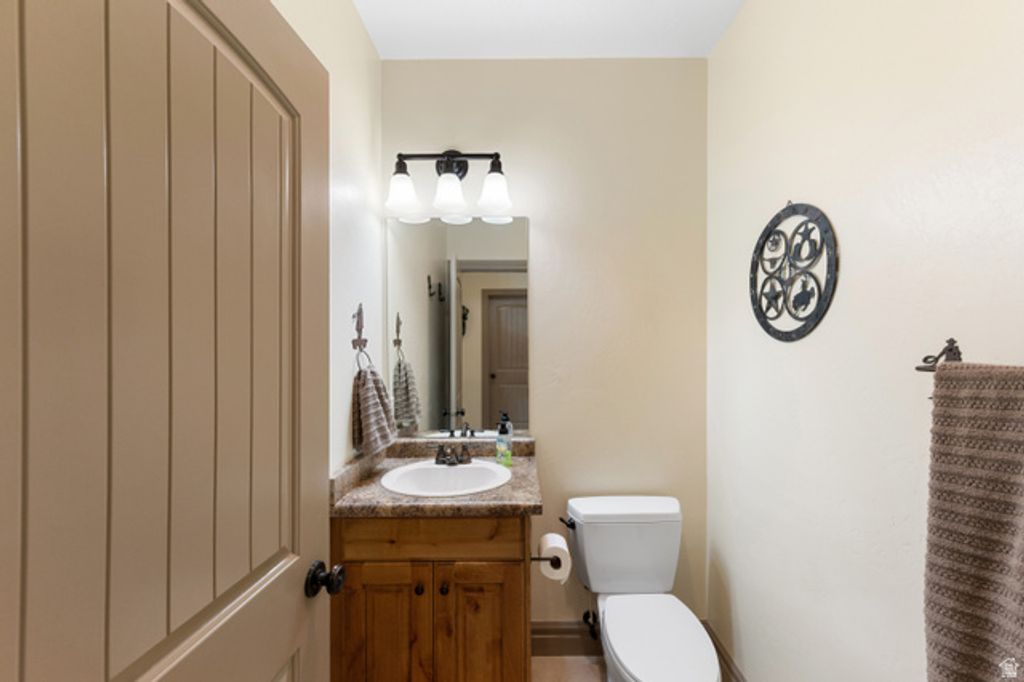 Image 17 of property listing at 15056 S PASTORAL WAY, Bluffdale, UT 84065