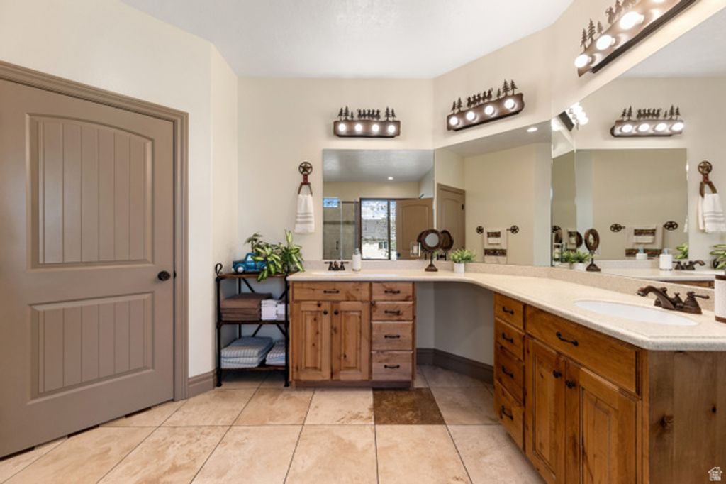 Image 20 of property listing at 15056 S PASTORAL WAY, Bluffdale, UT 84065