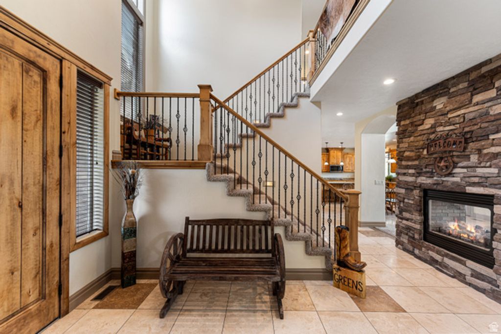 Image 4 of property listing at 15056 S PASTORAL WAY, Bluffdale, UT 84065