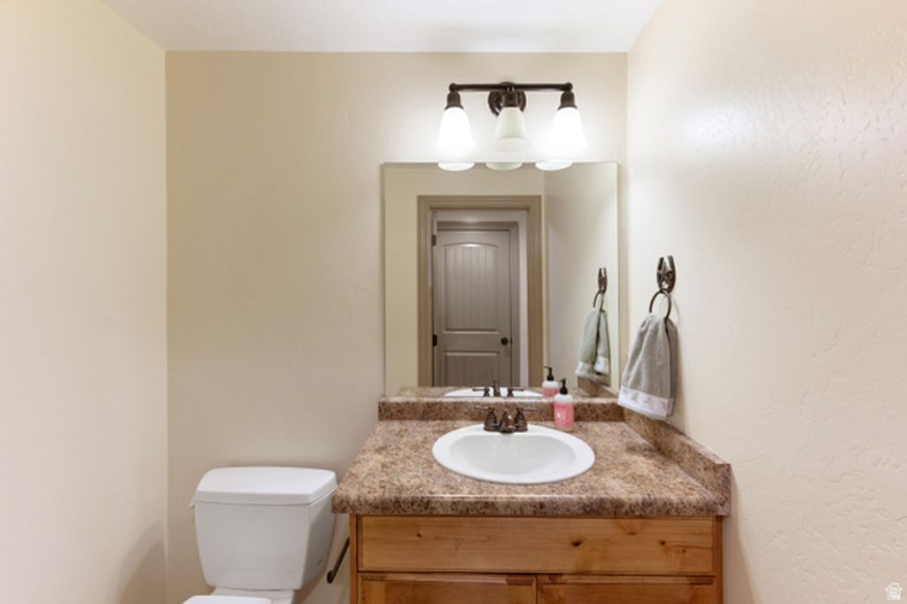 Image 38 of property listing at 15056 S PASTORAL WAY, Bluffdale, UT 84065