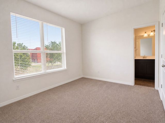 8772 Iron Horse Drive, Irving, TX 75063
