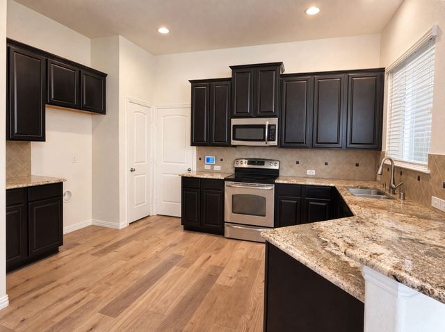 8772 Iron Horse Drive, Irving, TX 75063