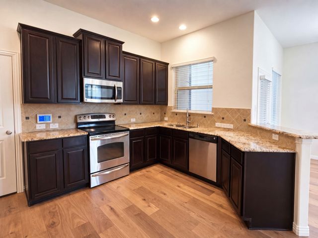8772 Iron Horse Drive, Irving, TX 75063